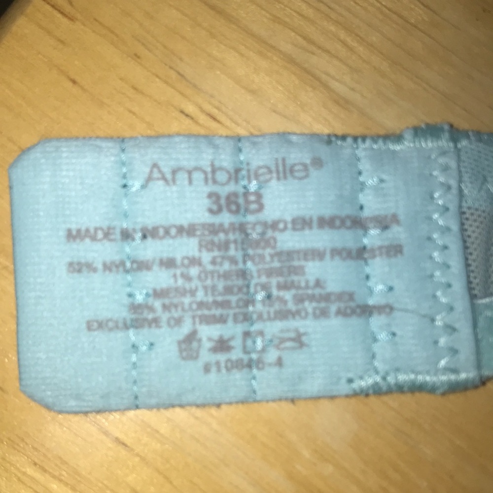 Ambrielle Lace Bra, 36B, like new - Picture 4 of 4